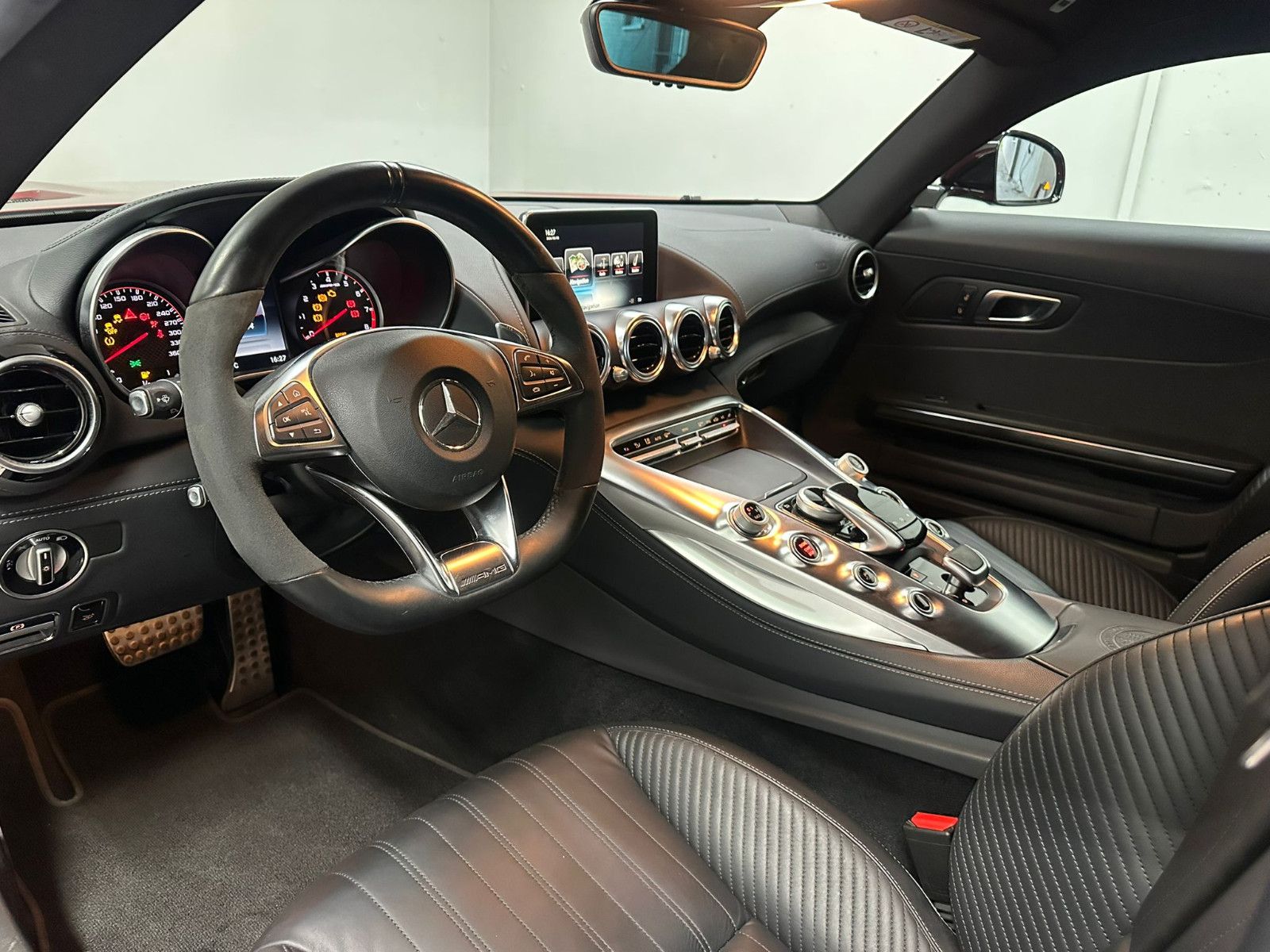 Fahrzeugabbildung Mercedes-Benz AMG GT S 4.0 V8 S DCT*NIGHT*PANO*KEYLESS*KAMERA