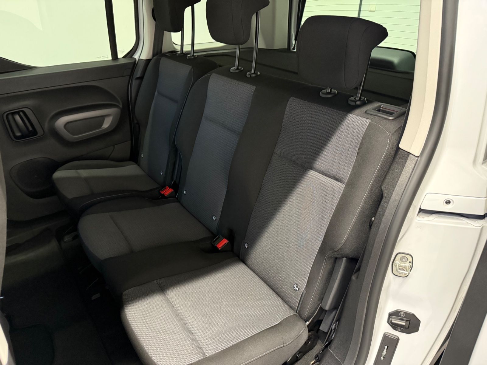 Fahrzeugabbildung Toyota Proace City Verso L1 Shuttle, Apple Car Play