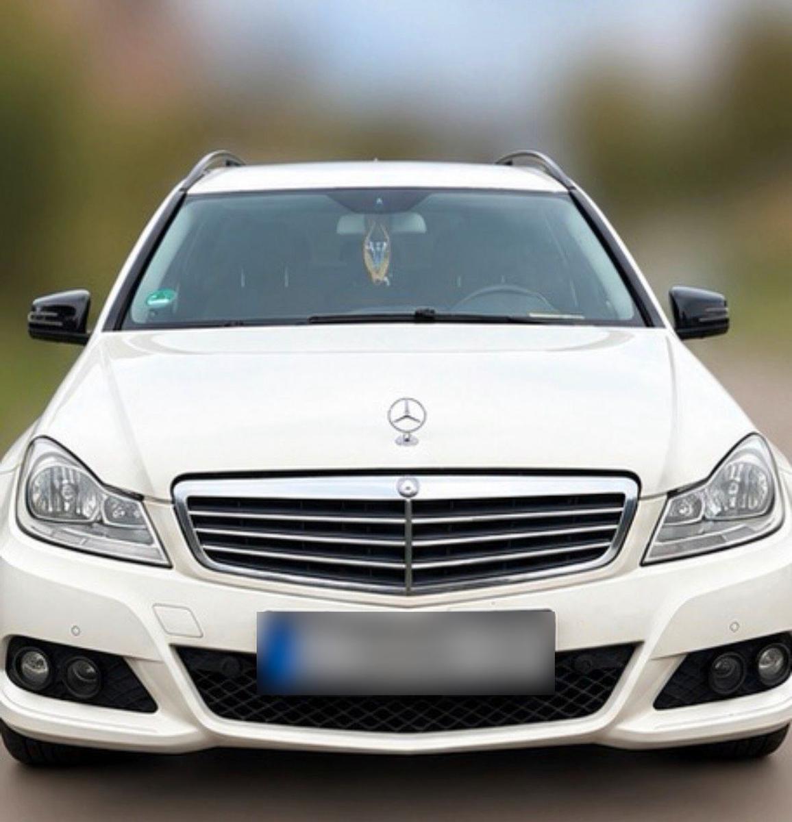 Mercedes-Benz C200 2012 — rear view