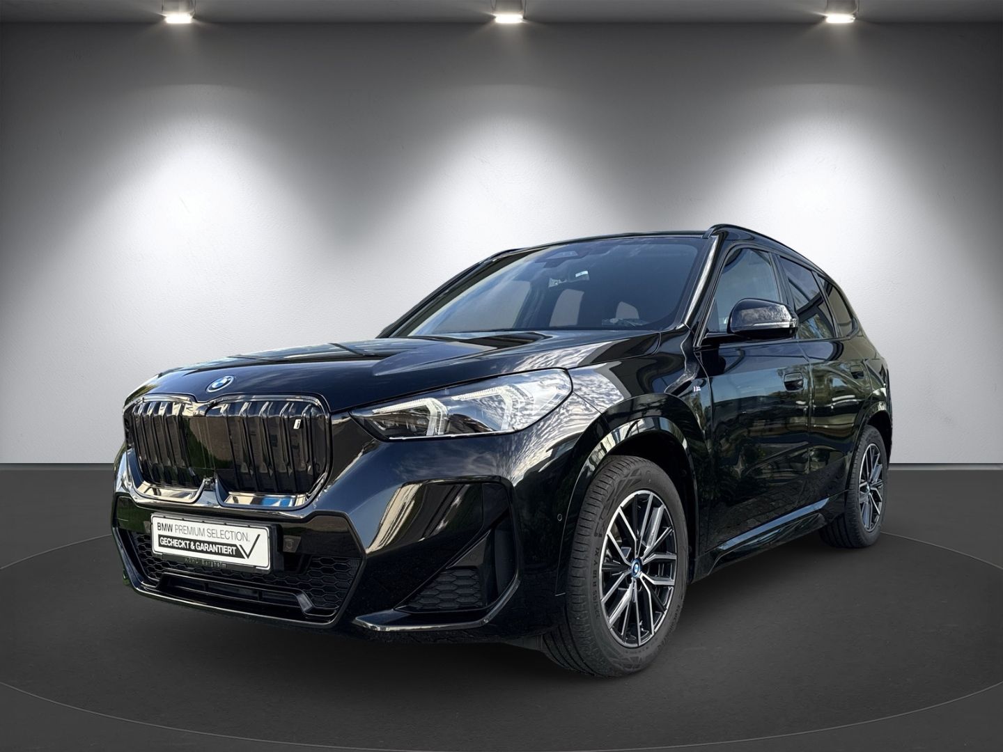 BMW iX1 30 xDrive M Sport harman kardon Anhängerkupp foto 2