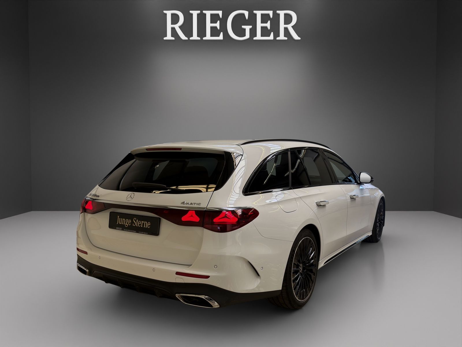 Mercedes-Benz E 300 T de 4M AMG*Superscreen*AHK*Burmester*20"* foto 13