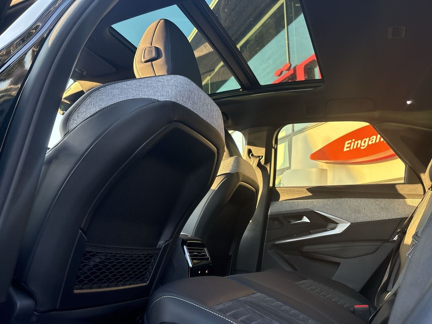 Fahrzeugabbildung Peugeot 3008 GT Hybrid 145 e-DSC6 Navi ACC El. Heckklapp