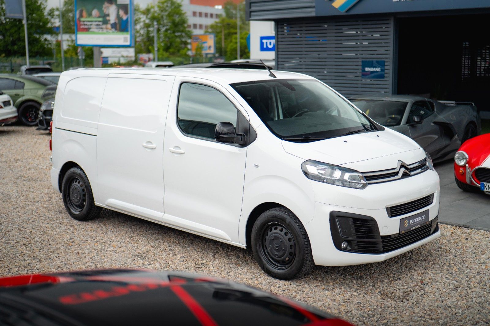 Fahrzeugabbildung Citroën Jumpy Kasten Club M Automatik *Regalsystem*360°*