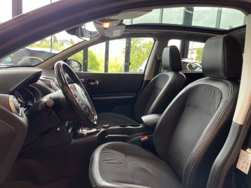 Nissan Qashqai 360 4X4 *PANORAMA*NAVI*TEILLEDER*