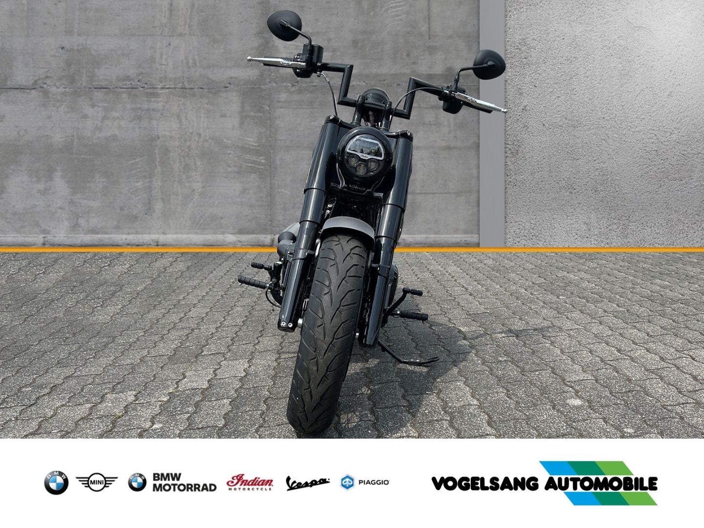 Fahrzeugabbildung Indian Chief Bobber Dark Horse, Blinkerumbau, Lenkerumb