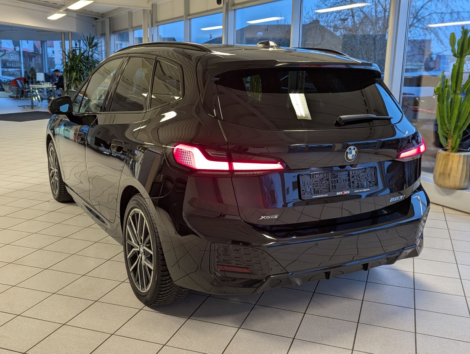 BMW 223 Active Tourer i xD M-Sport Pano H/K 360° AHK - Image 5