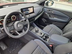 Fahrzeugabbildung Nissan Qashqai 1.3 DIG-T Tekna 4x4 BOSE HEAD-UP-DISPLAY