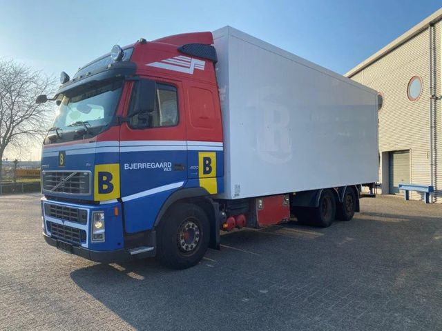 Volvo FH13-480 / CLOSED BOX / PLATFORM 2500KG / FULL-A