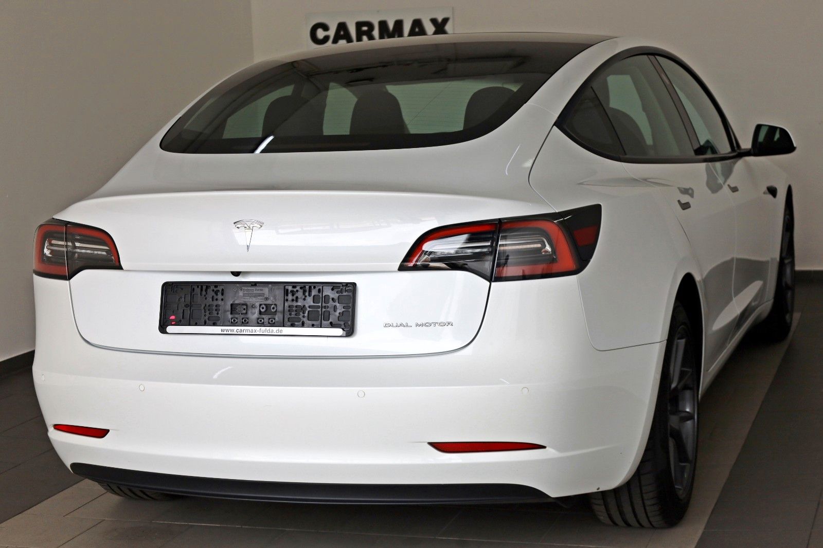 Fahrzeugabbildung Tesla Model 3 Long Range AWD, Autopilot 3, Panorama,WR