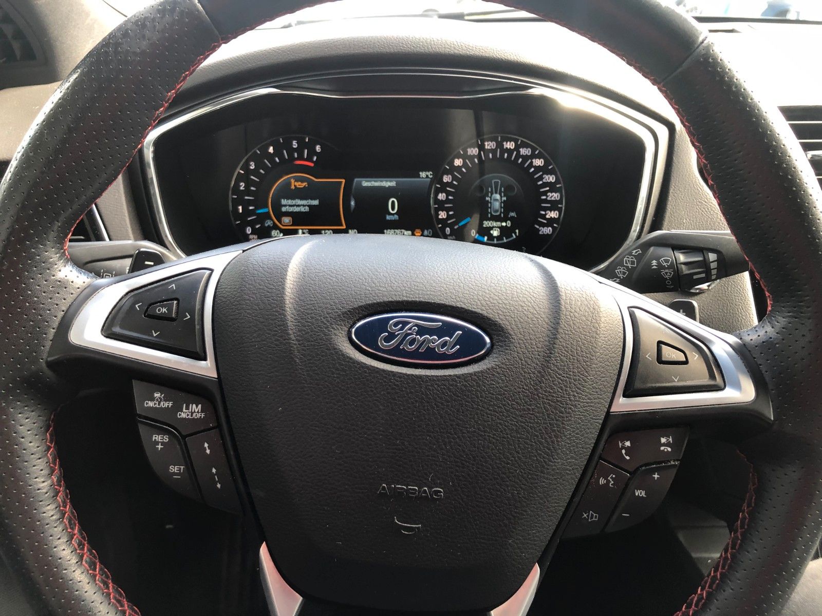 Fahrzeugabbildung Ford Mondeo Lim. ST-Line AWD