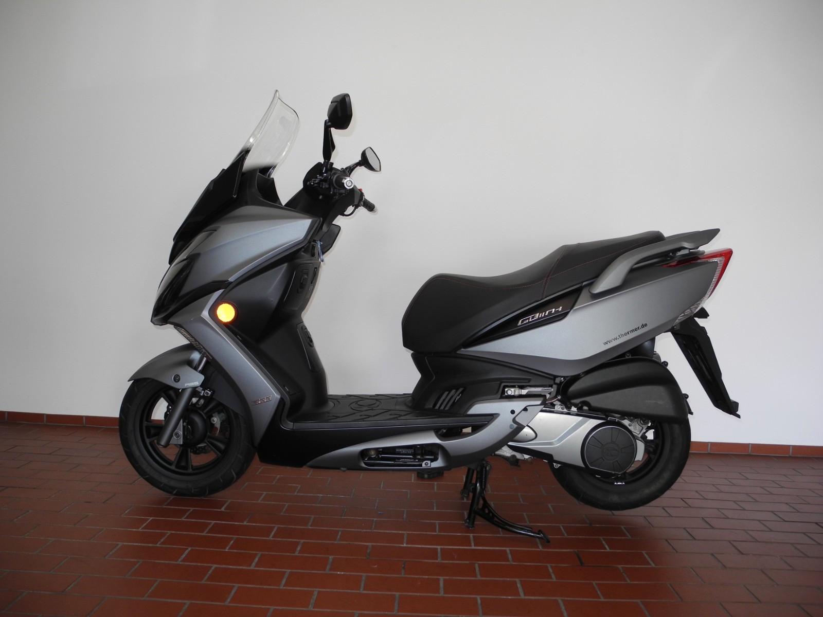Kymco Grand Dink 300