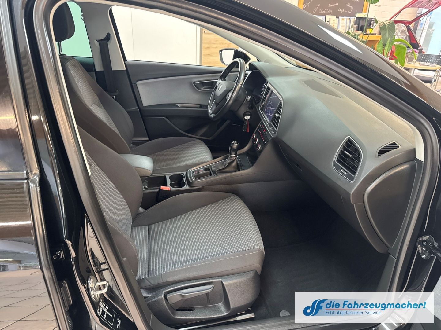 Fahrzeugabbildung SEAT Leon Ecomotive Style Navi LED Sperrdiff. Mehrzon