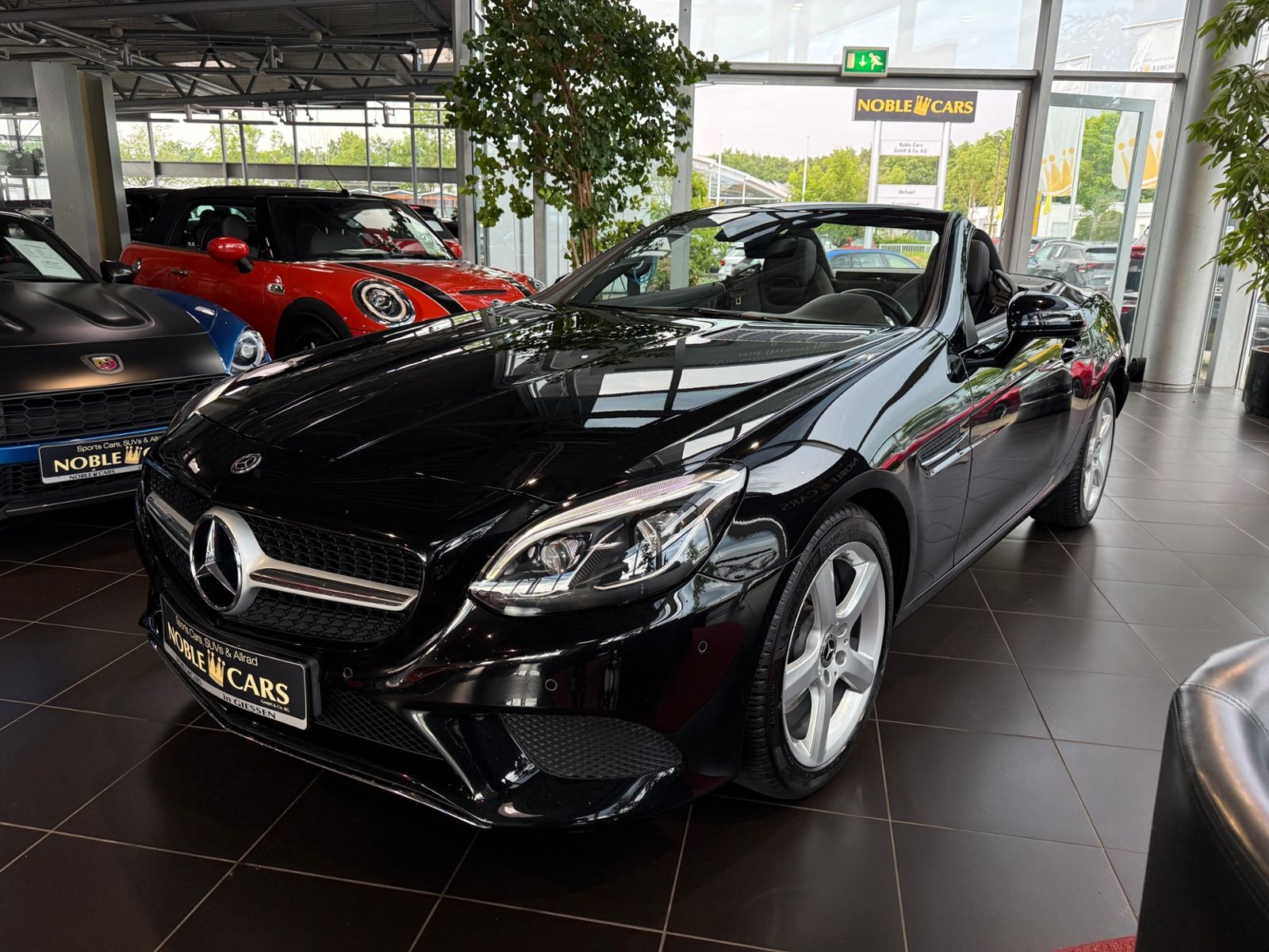 Fahrzeugabbildung Mercedes-Benz SLC 200 AIRSCARF LED NAVI