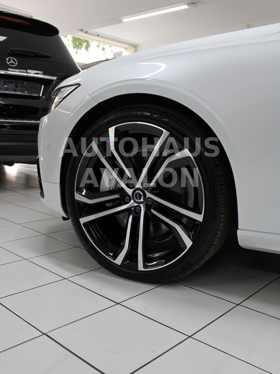 Volvo V90 AWD*Ultimate Dark*R-Design~B&W®~PANO~FOUR-C foto 12