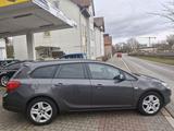 Opel Astra J Sports Tourer Design Edition - Opel Astra: J Sports Tourer Design Edition