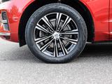 Volvo XC60 Inscription Recharge Plug-In Hybrid AWD HUD - Volvo XC60 Inscription mit Hybrid-Antrieb (Benzin/Elektro)