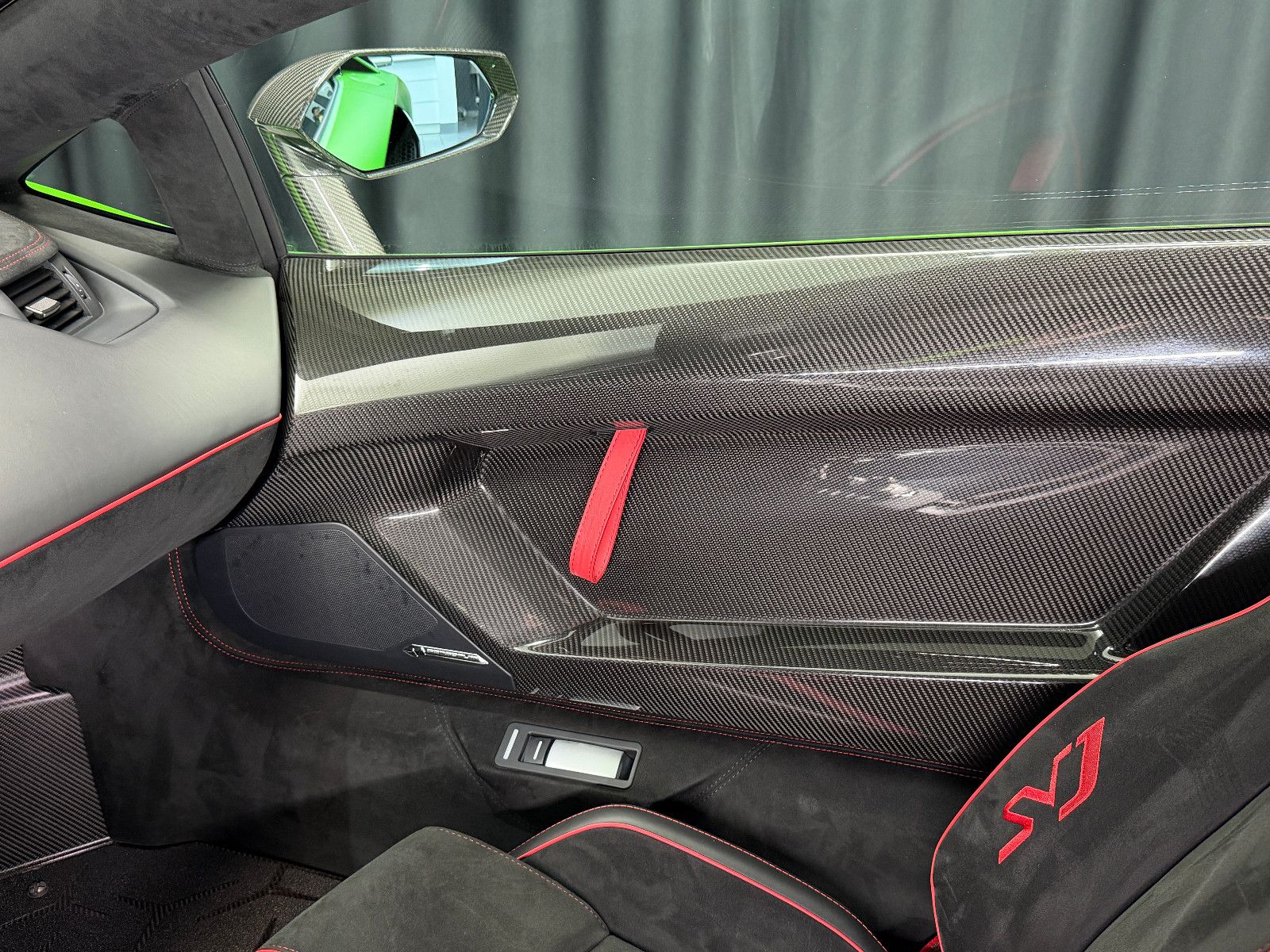 Fahrzeugabbildung Lamborghini Aventador SVJ | FULL CARBON|LIFT|SENSONUM|PPF|