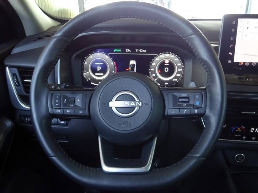 Fahrzeugabbildung Nissan Qashqai 1,3 DIG-T MHEV Automatik N-Connecta