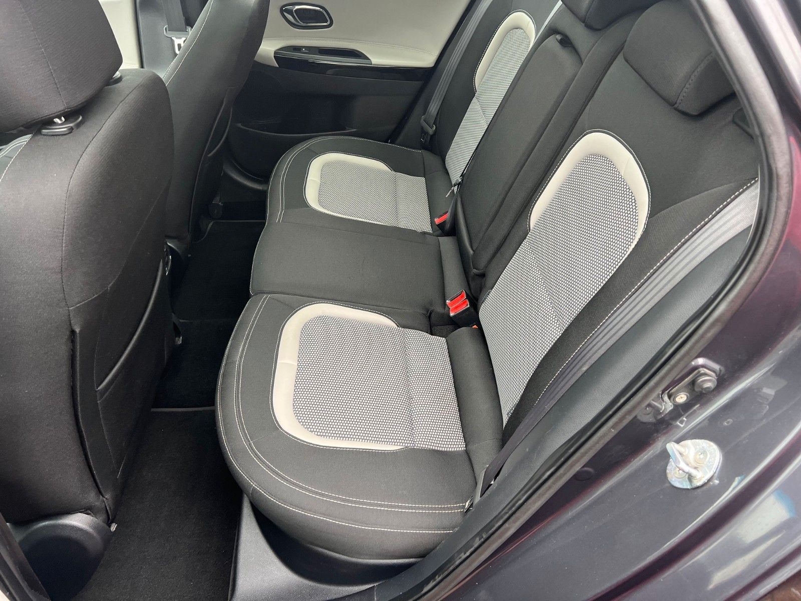 Fahrzeugabbildung Kia KIA CEED 1.6 DCT SPIRIT AUTOMATIK PANORAMADA