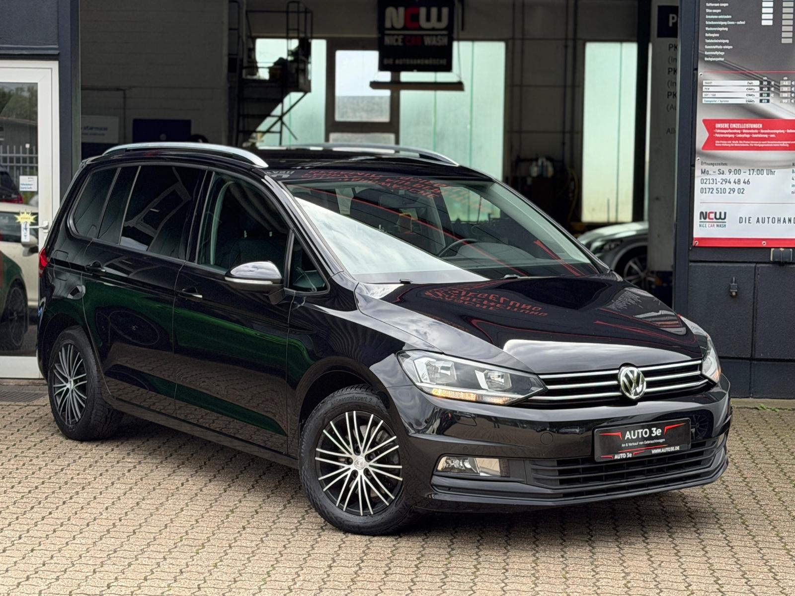 Volkswagen Touran Comfortline 7.Sitzer Navi PDC Kamera...