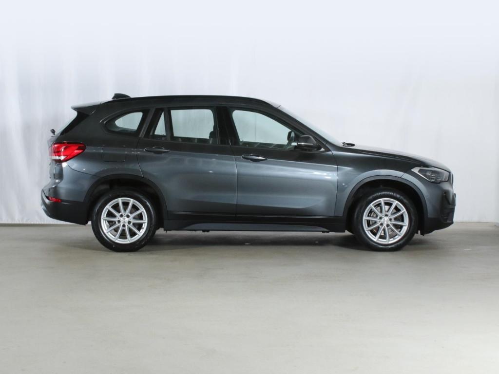 BMW X1 sDrive 18i LED Navigation Parkassistent DAB, миниатюра 4