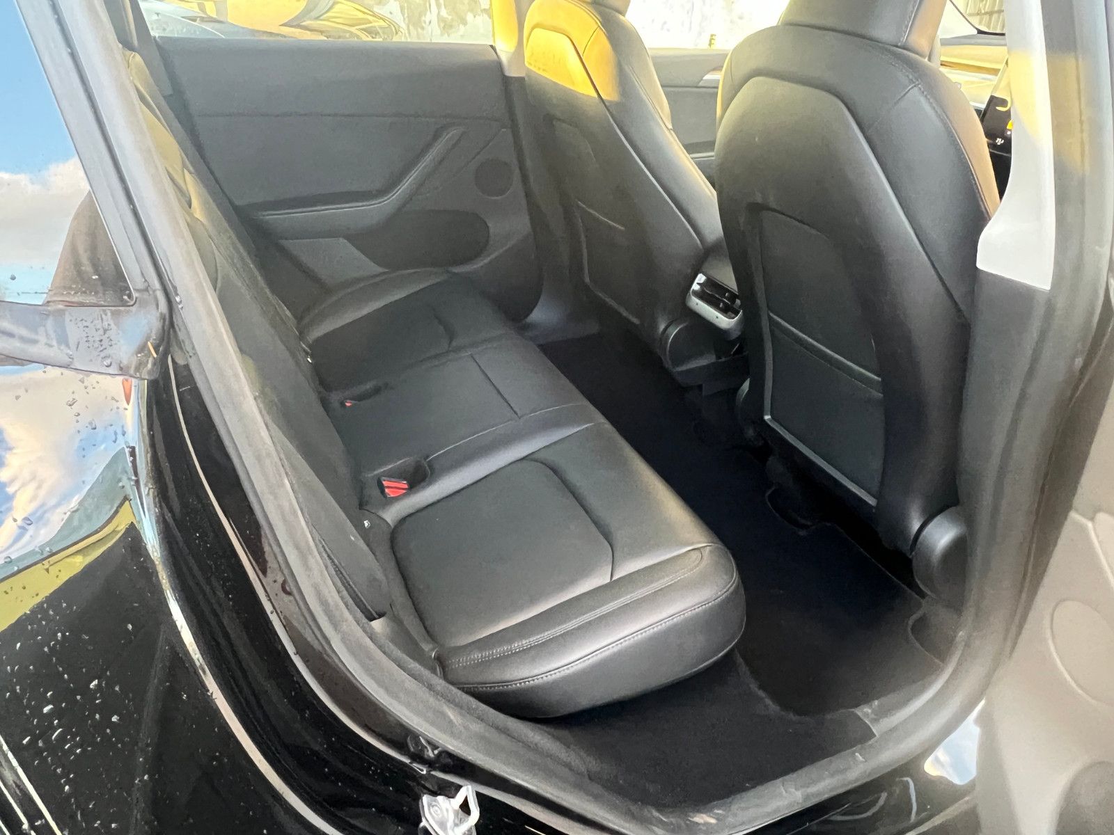 Tesla Model Y Long Range Allrad Leder Kamera 360, 21 foto 15