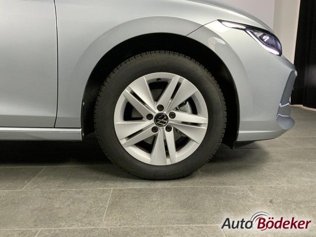 Volkswagen Golf 1.5 eTSI DSG Life Garantie b.12.3.30  Navi