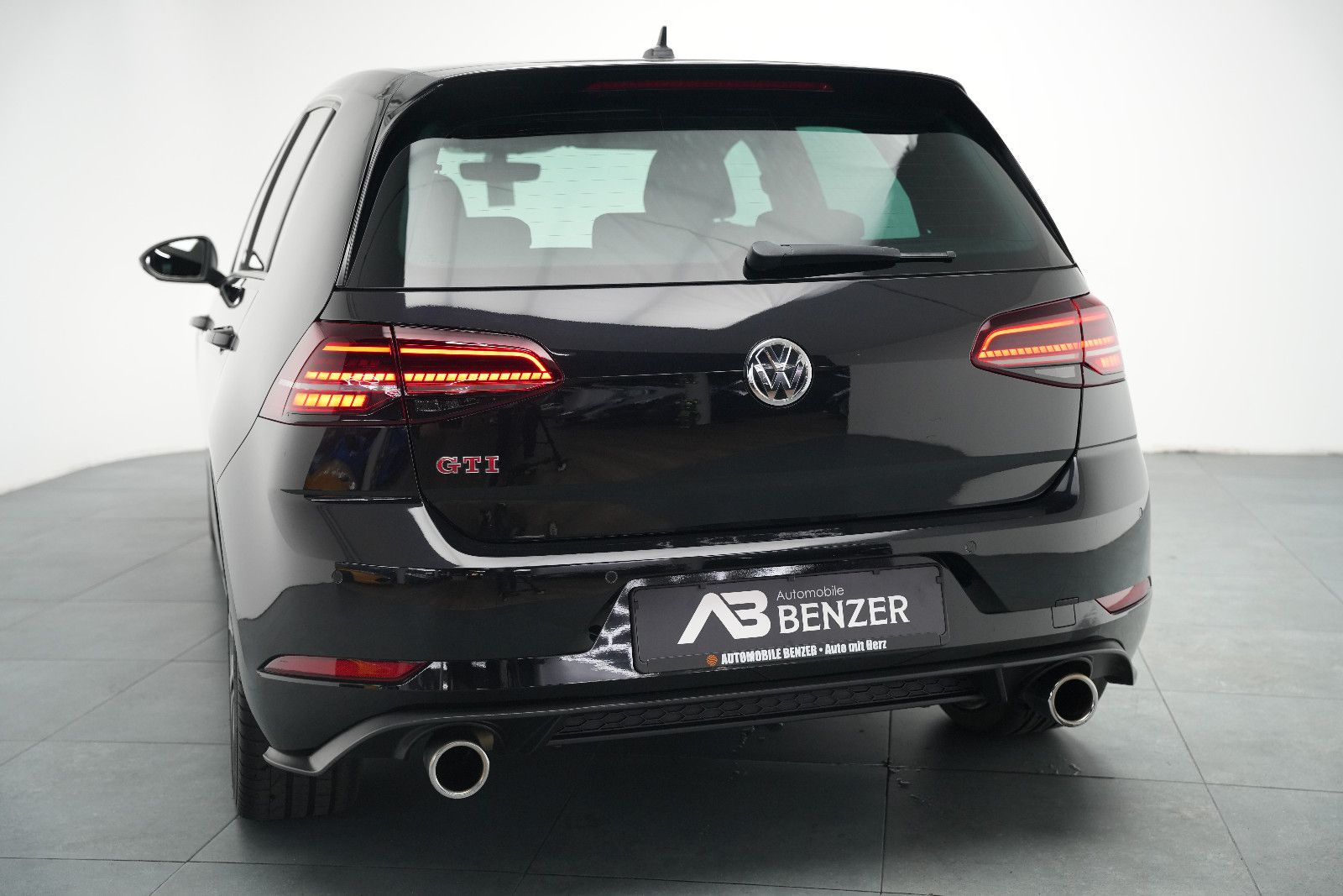 Fahrzeugabbildung Volkswagen Golf VII GTI Performance *Virtual*Automatik*SHZ*