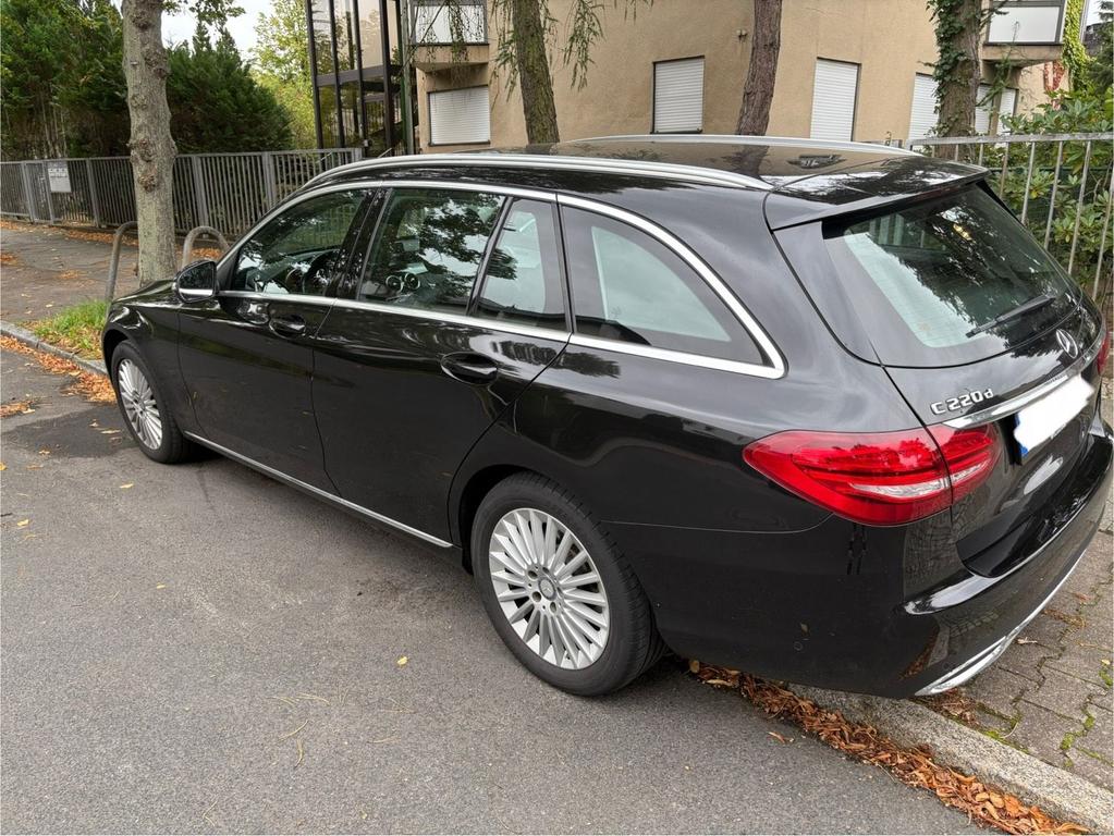 Mercedes-Benz C 220