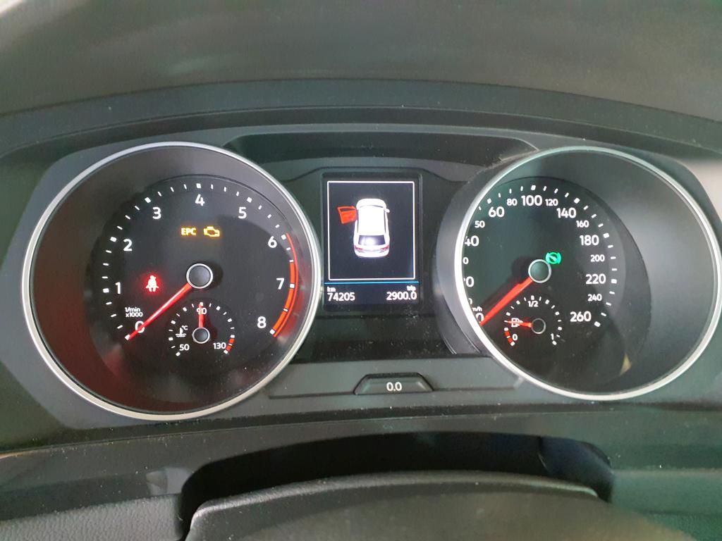 Fahrzeugabbildung Volkswagen Tiguan TSI Active DSG LED Navi ACC RFK SH 18"