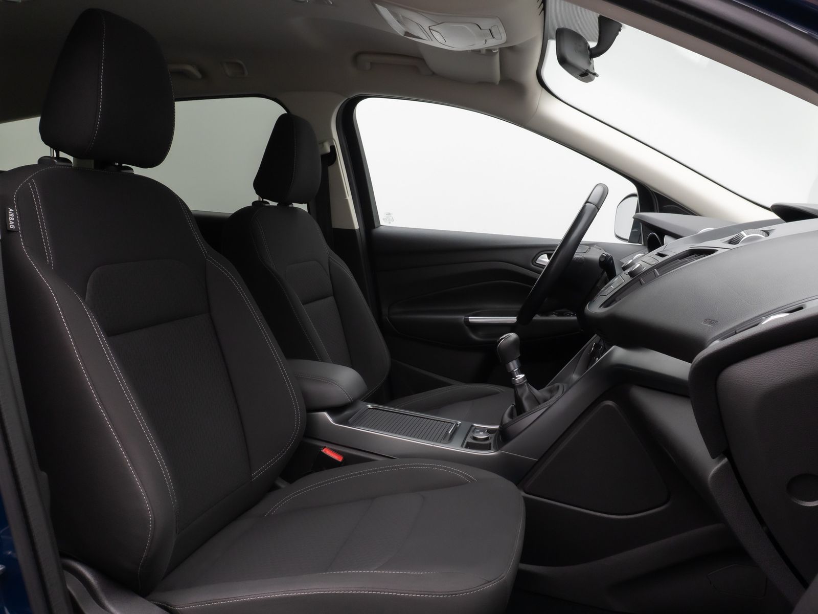 Fahrzeugabbildung Ford Kuga Trend AHK Sitzhzg PDC Tempomat 8Fach