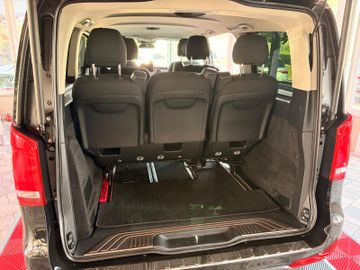 Mercedes V 220 - 9
