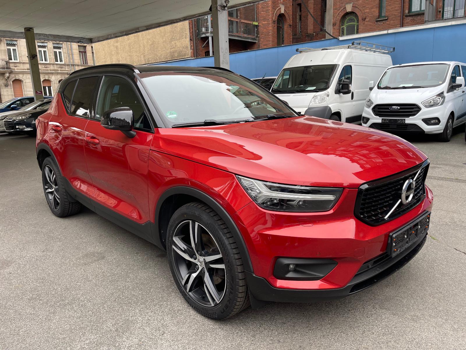 Volvo XC40 D4 AWD R Design Geartronic PANO ACC CAM
