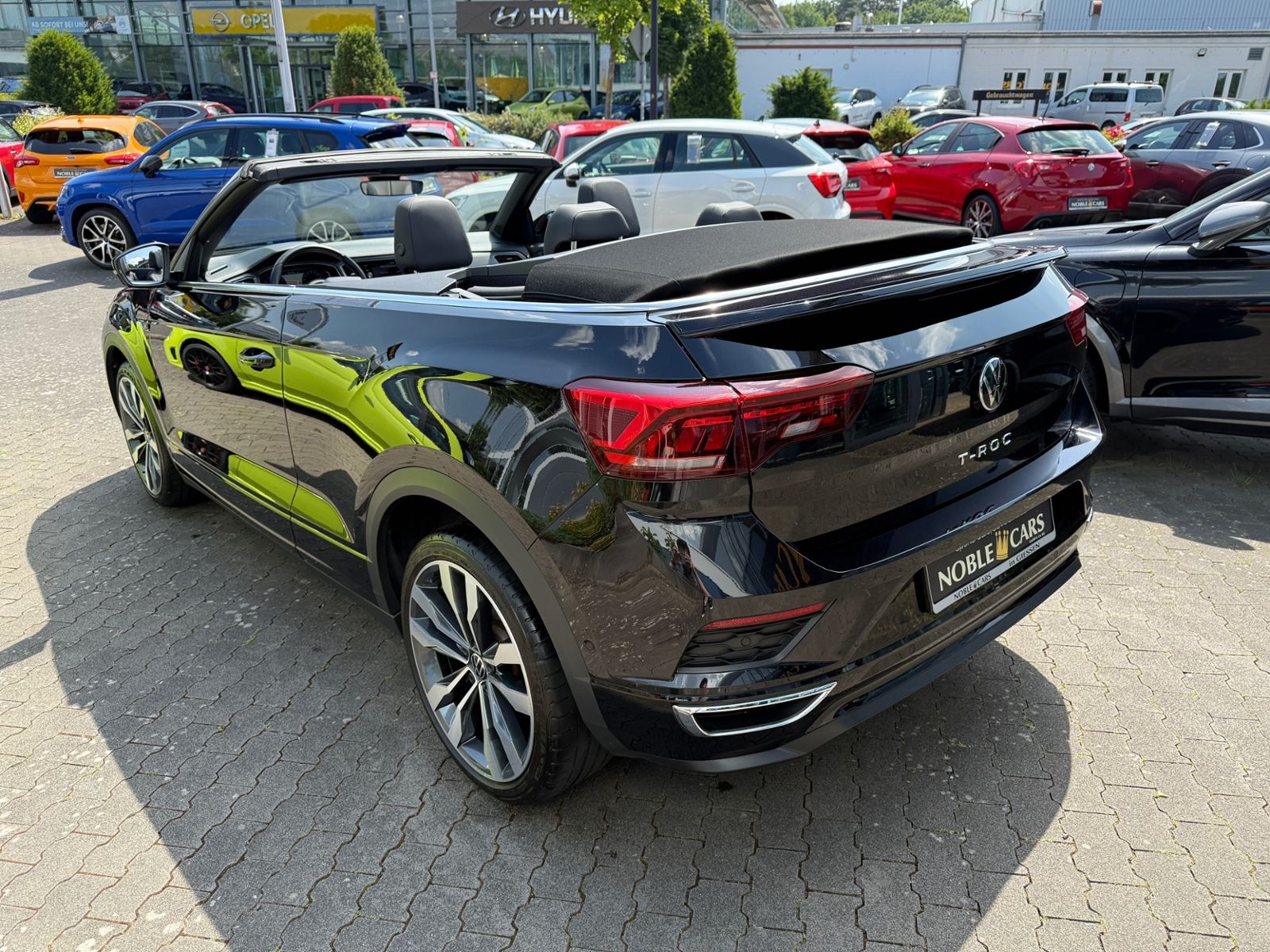 Fahrzeugabbildung Volkswagen T-Roc Cabriolet R-Line AHK LED NAVI ALU