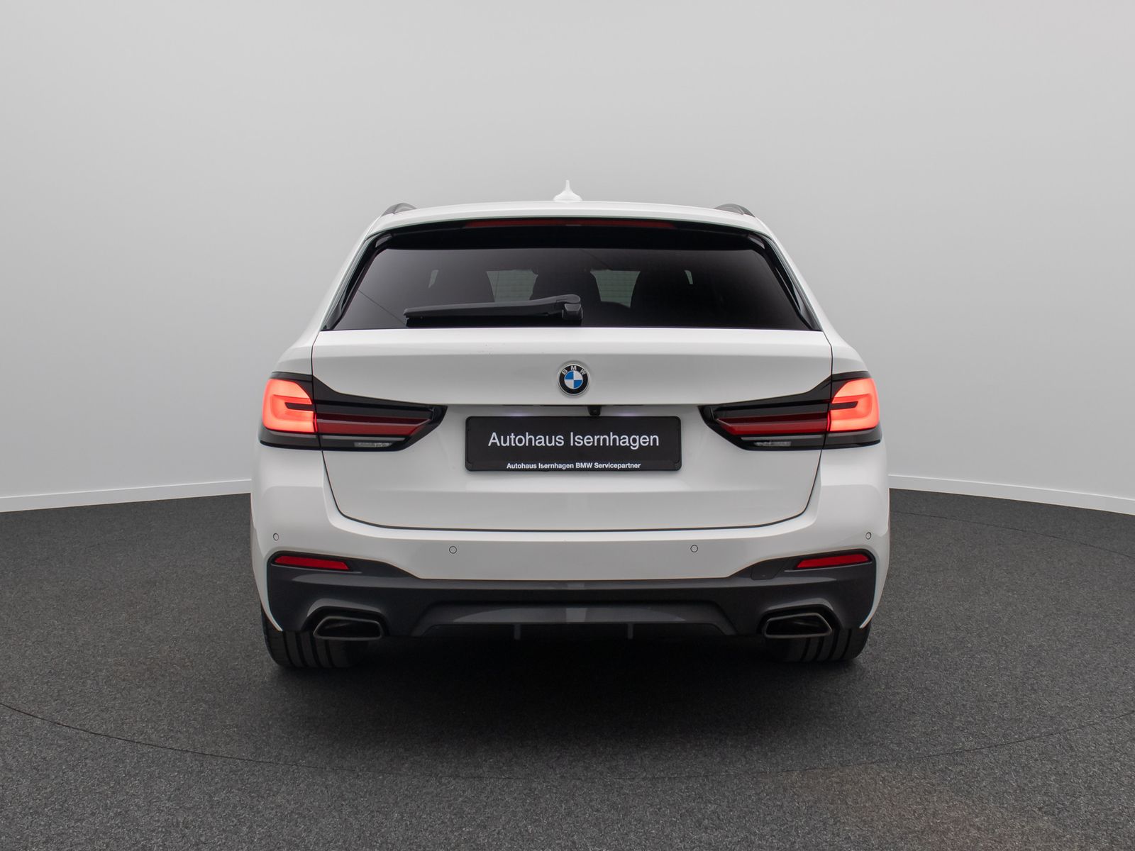 Fahrzeugabbildung BMW 530d M Sport Kamera DAB Memory ACC H/K Panorama