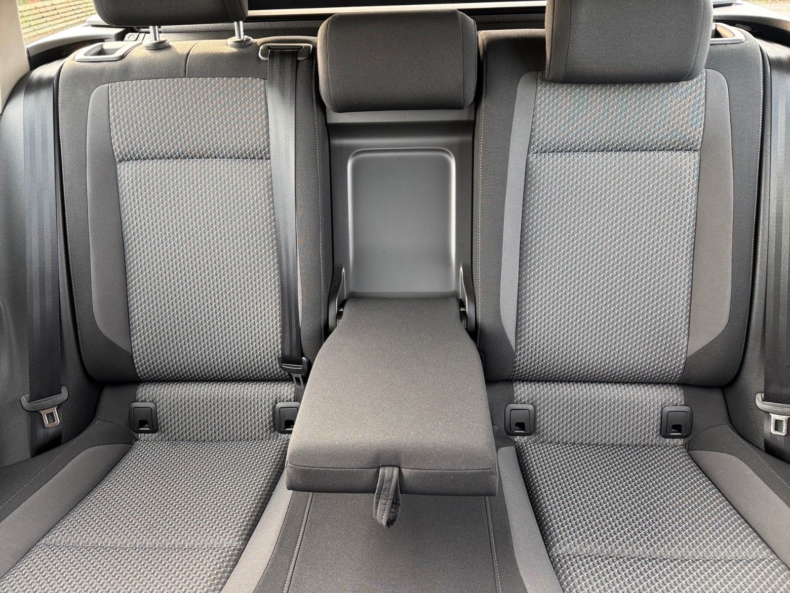 Fahrzeugabbildung Volkswagen Passat Variant Conceptline 1.5 TSI