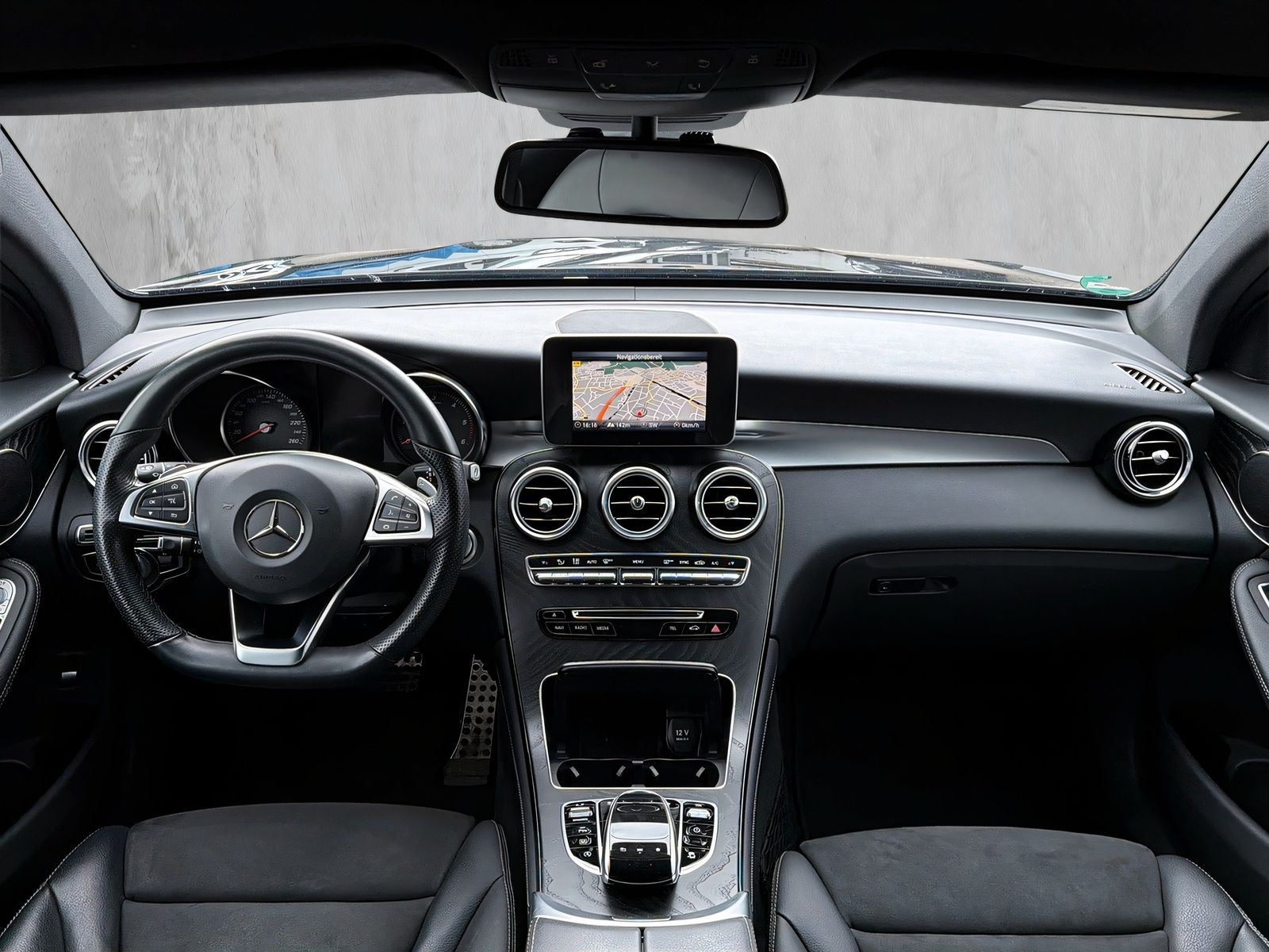 Fahrzeugabbildung Mercedes-Benz GLC 250 d Coupe AMG 4Matic MEMORY LED AHK KAMERA