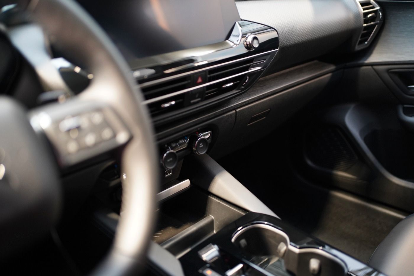 Fahrzeugabbildung Citroën C5 X PureTech 130 EAT8 Plus Automatik Leder Navi