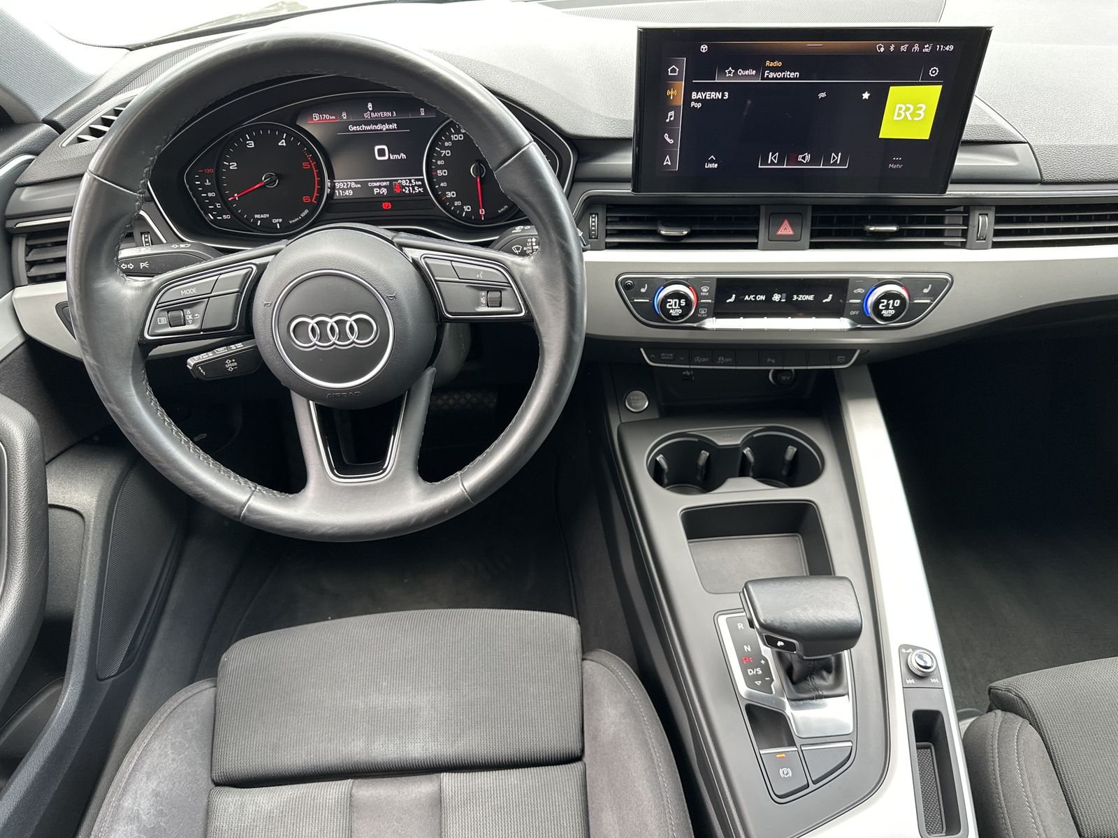 Fahrzeugabbildung Audi A4 Avant Avant 40 TDI S-Line Black LED+AHK+19ZO