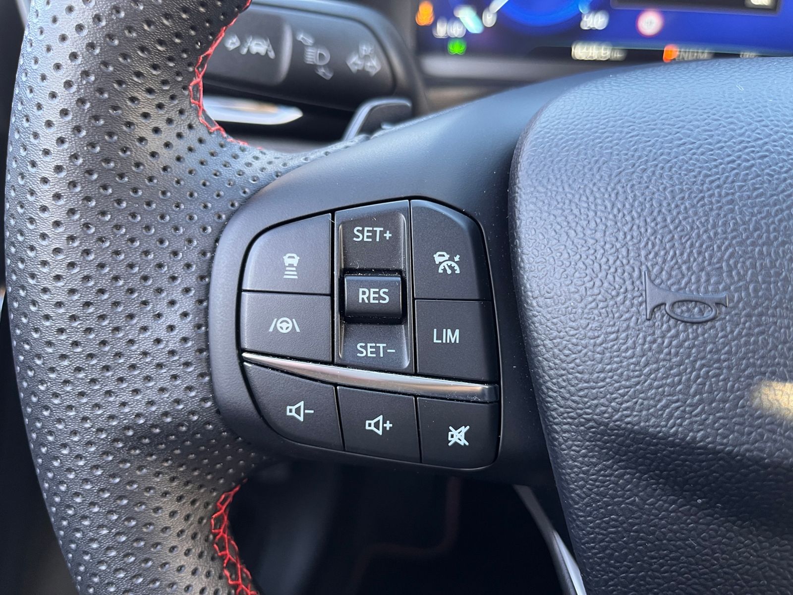 Fahrzeugabbildung Ford Puma ST-Line ACC LED NAV RFK SHZ ALU