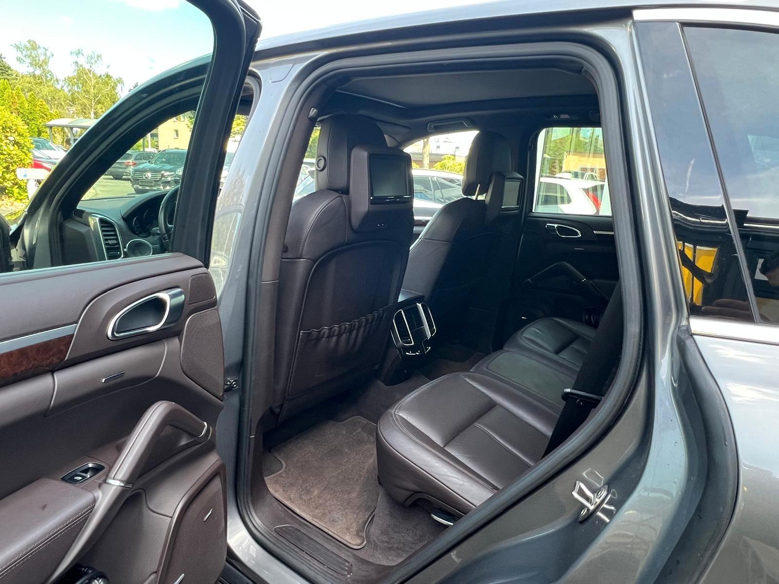 Porsche Cayenne Diesel*Pano*Bose*TV