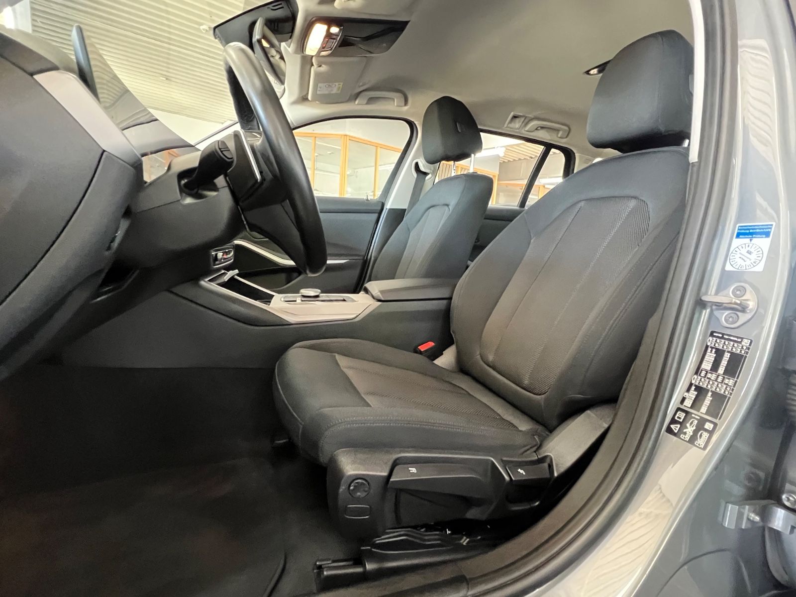 BMW 320 d xDrive Touring III DRIVING ASSISTANT III foto 24