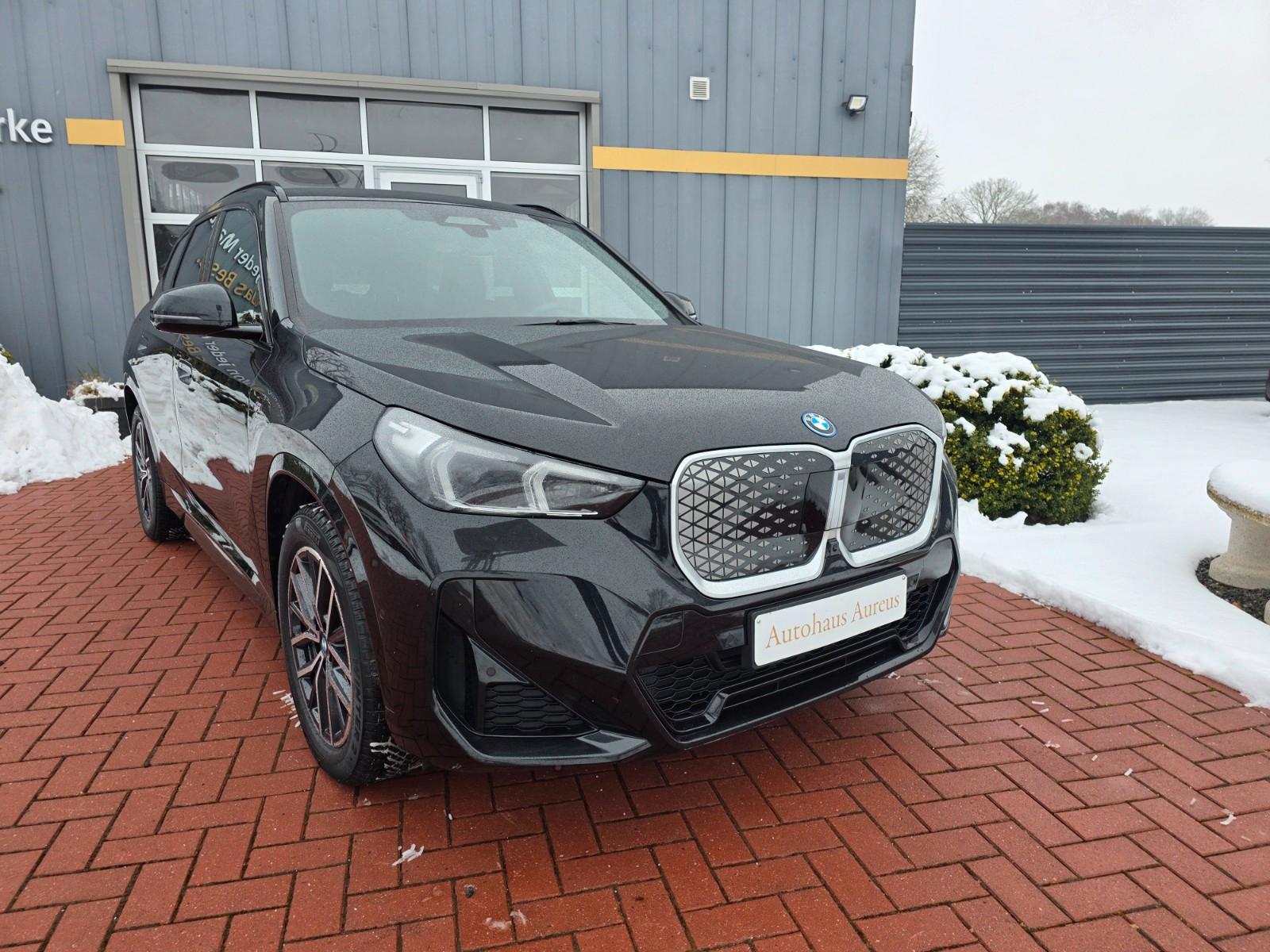 BMW iX1 20 eDrive M Sport*AHK*ACC*DAB*SITZHEIZUNG*