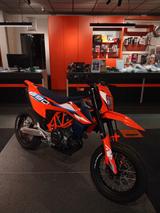 KTM 690 SMC-R / 1 Jahr Garantie / Wenig Km - Offers