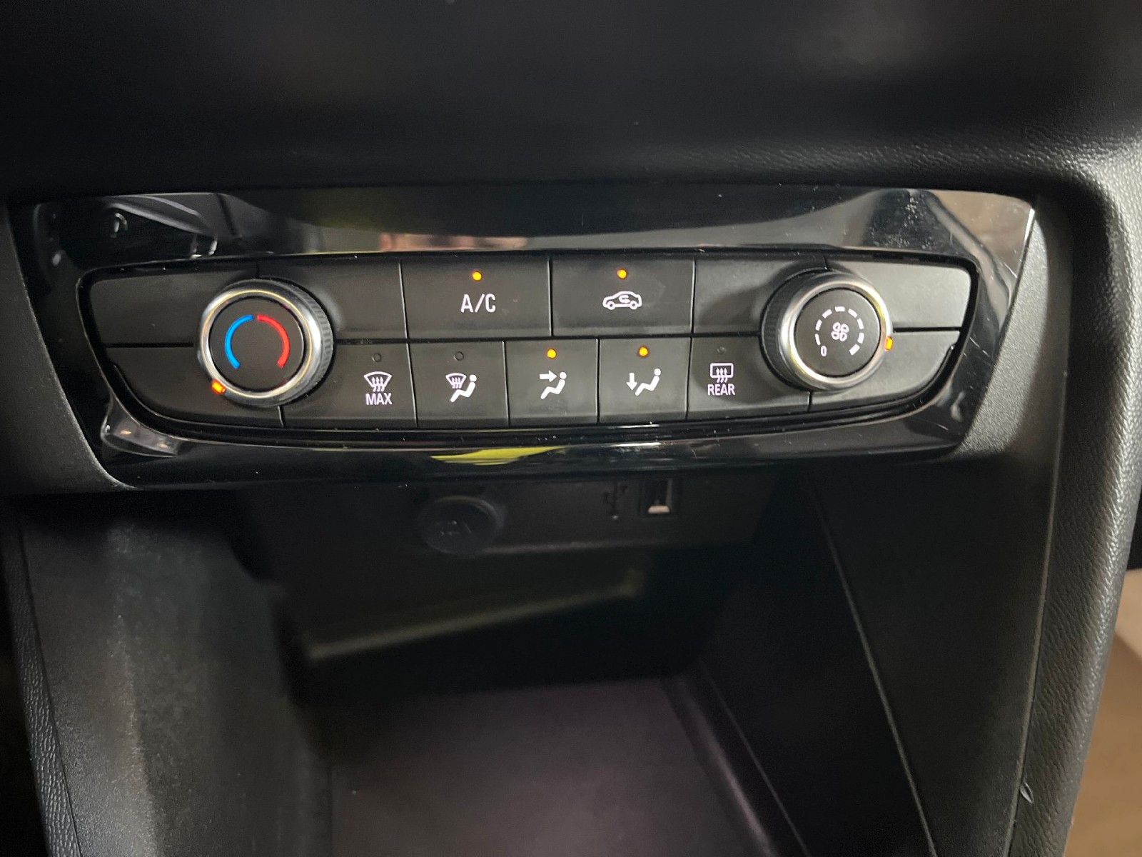 Fahrzeugabbildung Opel Corsa F Edition 1.5TD  NAVI/PDC/SPURASS./TEMPO