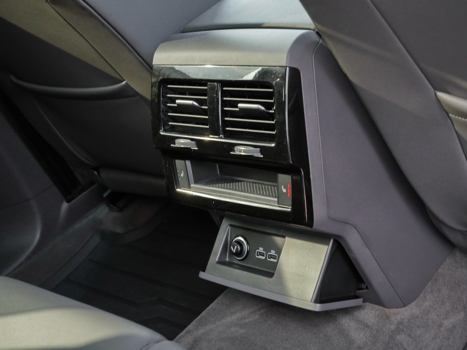 Volkswagen Touareg 3.0 TDI Air Pano AHK ACC LEDER foto 17