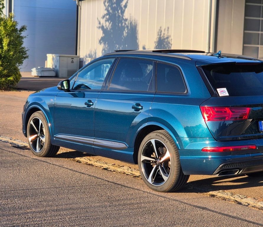 Image of Audi Q7