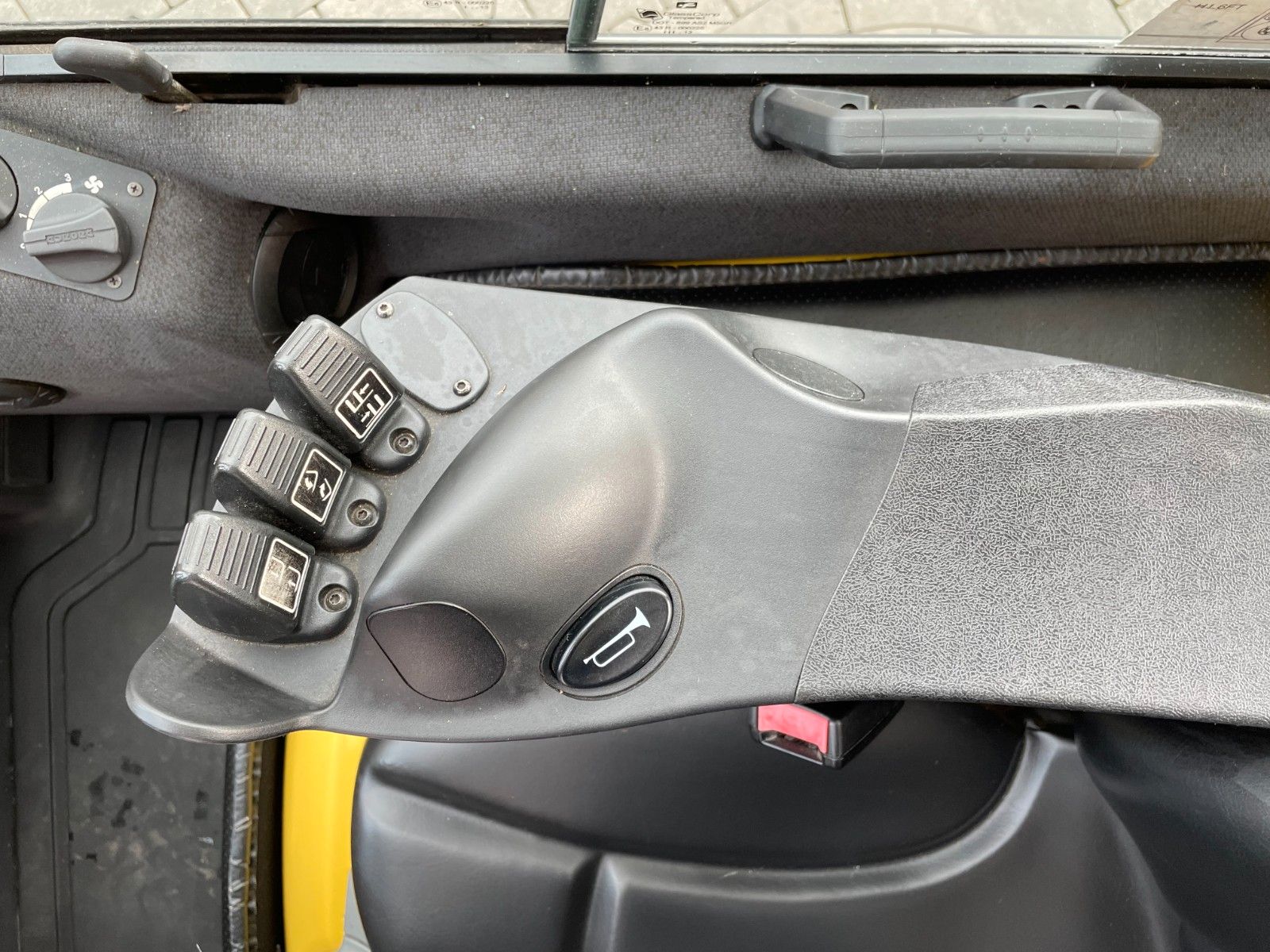 Fahrzeugabbildung Hyster H1.6 FT /  HH: 4.45m / 2.107h / SS