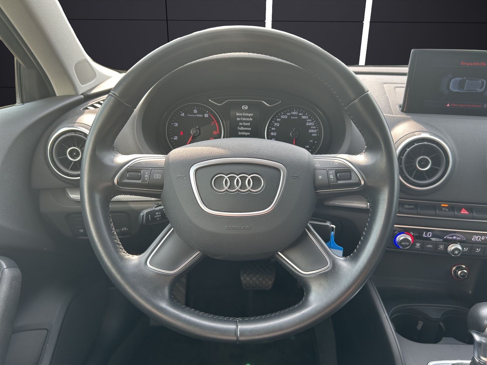 Fahrzeugabbildung Audi A3 Sportback Ambiente TSI DSG AHK XENON NAVI