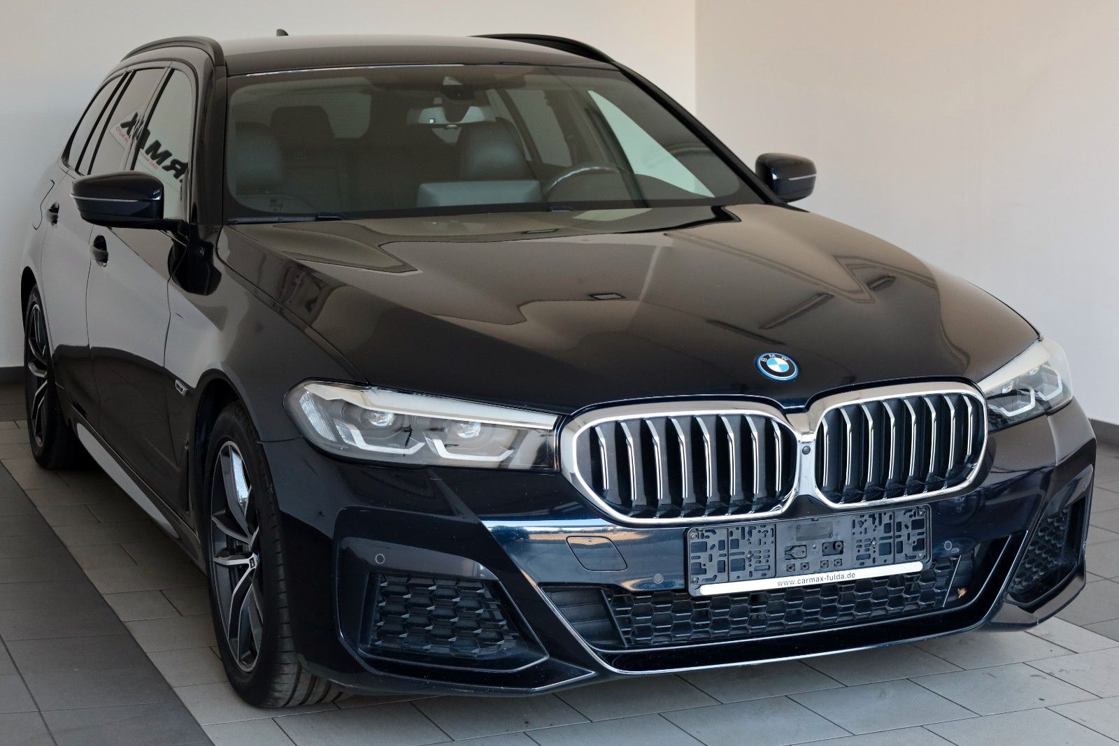 Fahrzeugabbildung BMW 530e Touring M Sport Leder,Navi,LED,Park Assist